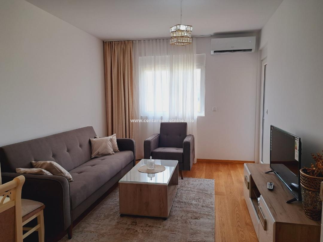 Izdavanje, jednosoban stan 48m2, New City, Podgorica